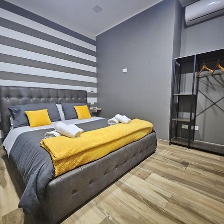 B&B Be Happy Taranto Bagian luar foto